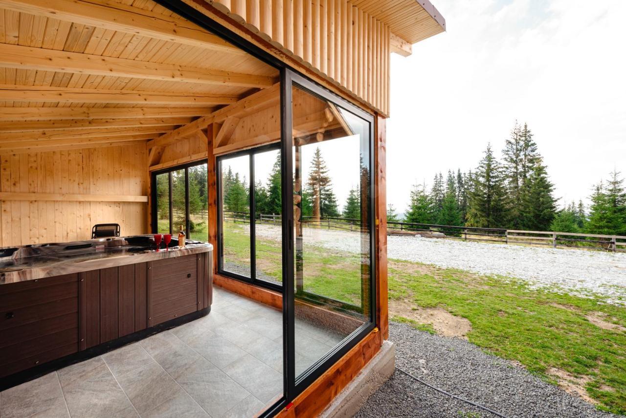 Casa Din Deal Marisel Exterior photo